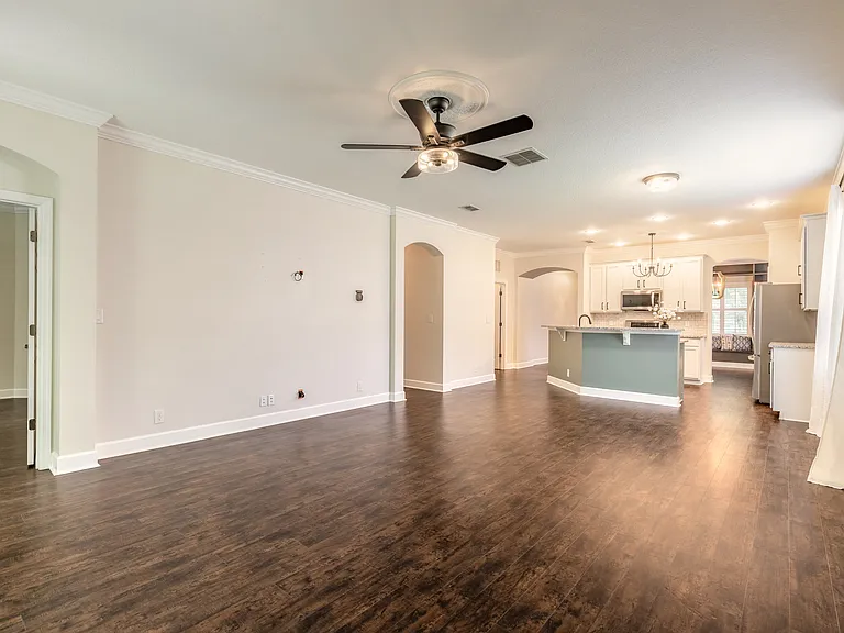 147 Birchmont Dr — Photo 6