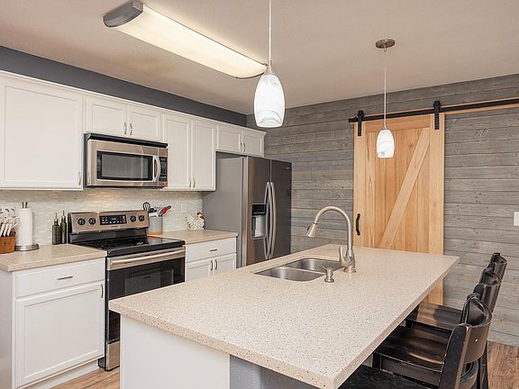 4th image of 1155 Vincent Ct