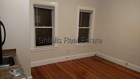 2nd image of 370 Crescent St #3