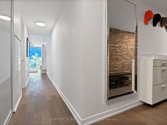 3rd image of 95 Bathurst St #318