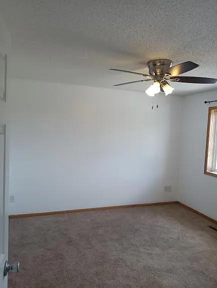 943 Serenity Cir — Photo 30