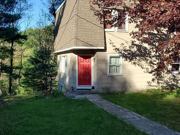 3rd image of 6 Lakeview Ter #1