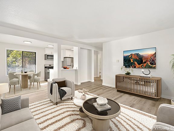4th image of 712 N 143rd St #303