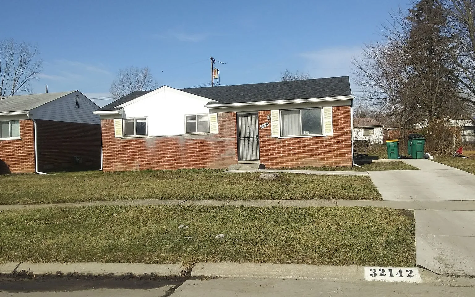32142 Newcastle St is a 3-bedroom brick ranch for rent in Romulus, Michigan for $1,300/month Sect... — Photo 1