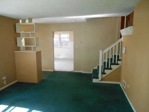 3rd image of 4020 Prairie Ave