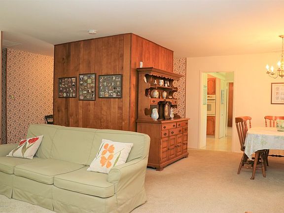3rd image of 23 Jasmine Rd