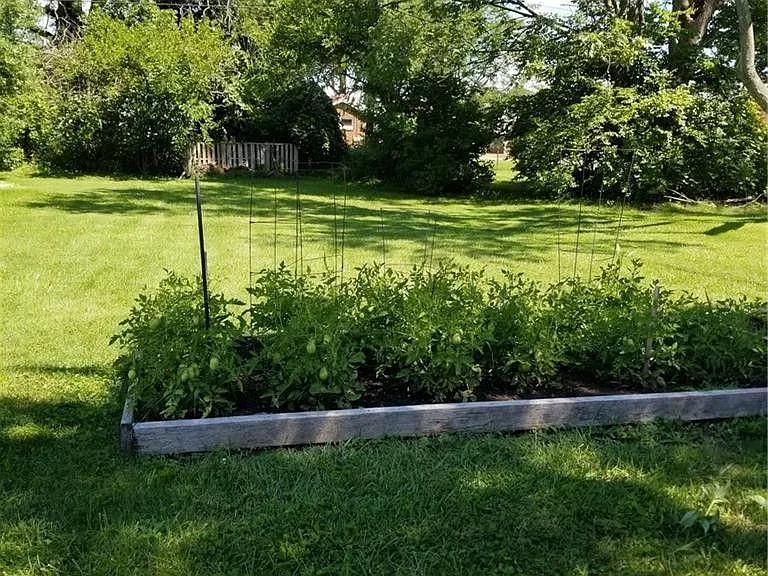 521 Koch Ave — Photo 9