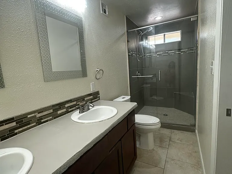 8737 E Jackrabbit Rd — Photo 17