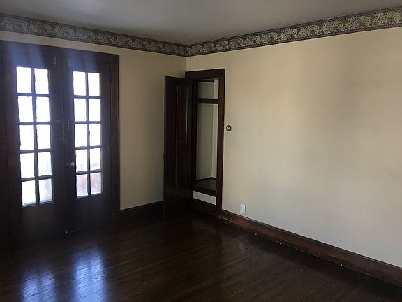 2nd image of 1979 Dalewood Pl APT 4