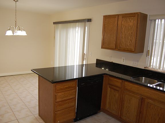 4th image of 2947 Lovington Dr #2949