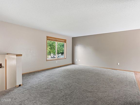 3rd image of 5274 W Maple Ave