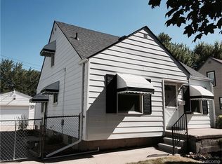 1674 Princeton Rd, Berkley, MI 48072