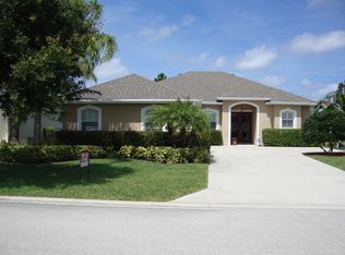 2355 NW Tulip Way, Jensen Beach, FL 34957