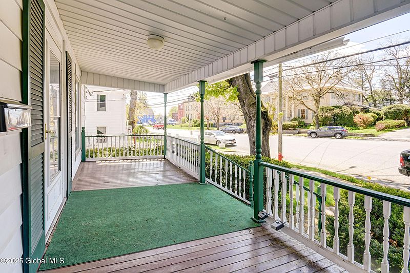 3rd image of 244 Kingsboro Avenue