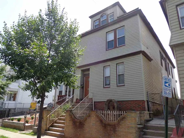 630 Court St, Elizabeth, NJ 07206