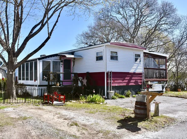 16 Francis St, East Wareham, MA 02538