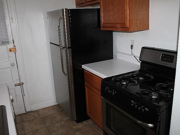 4th image of 626 S Austin Blvd APT 3J
