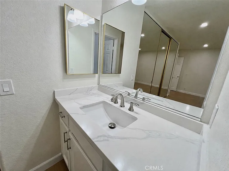 759 E Avenue J6 — Photo 24