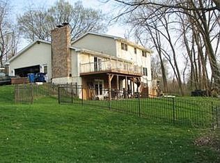 49 Ashlawn Ave, Oswego, IL 60543
