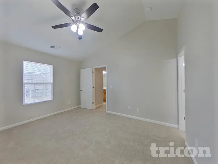 2423 Shad Ct — Photo 9