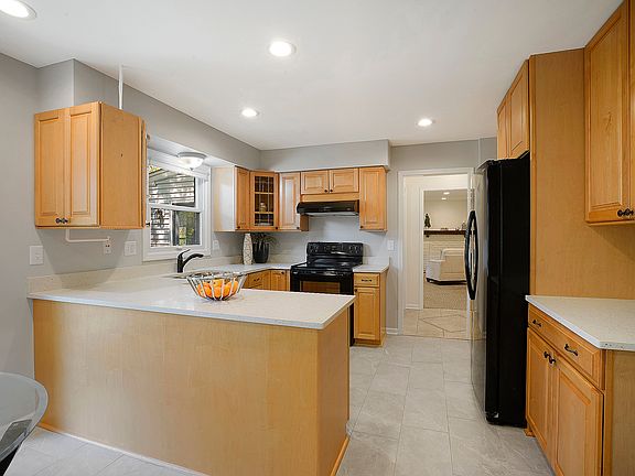 5th image of 3145 Elder Ct