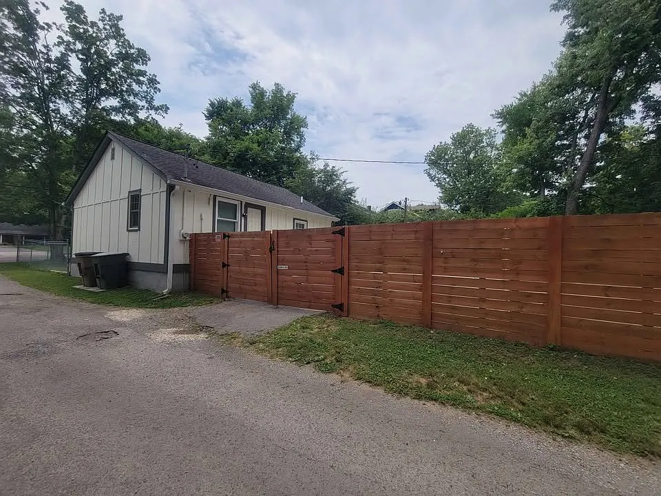 1 bed, 726 sqft, $1,875 — Photo 3