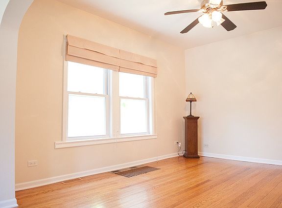 5th image of 2512 Kenilworth Ave