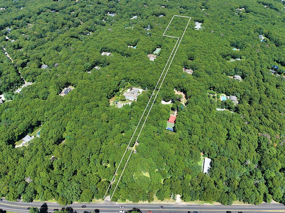 1st image of 413 Sag Harbor East Hampton Tpke