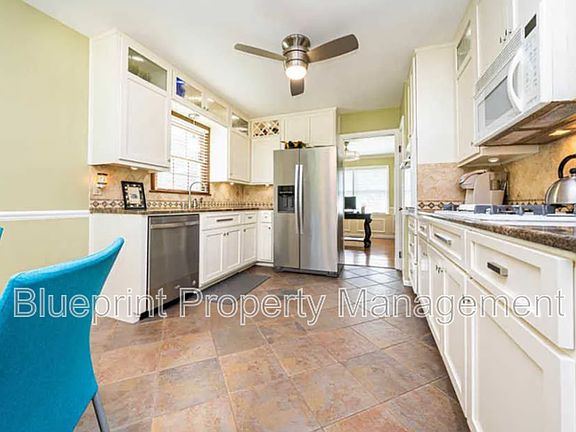 4th image of 605 Dunmore Cir