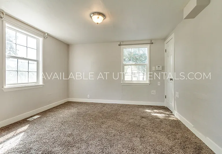 411 W Main St — Photo 18