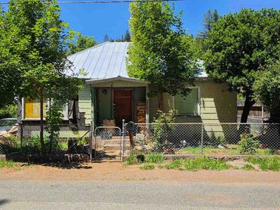 105 S 2nd St, Dunsmuir, CA, 96025