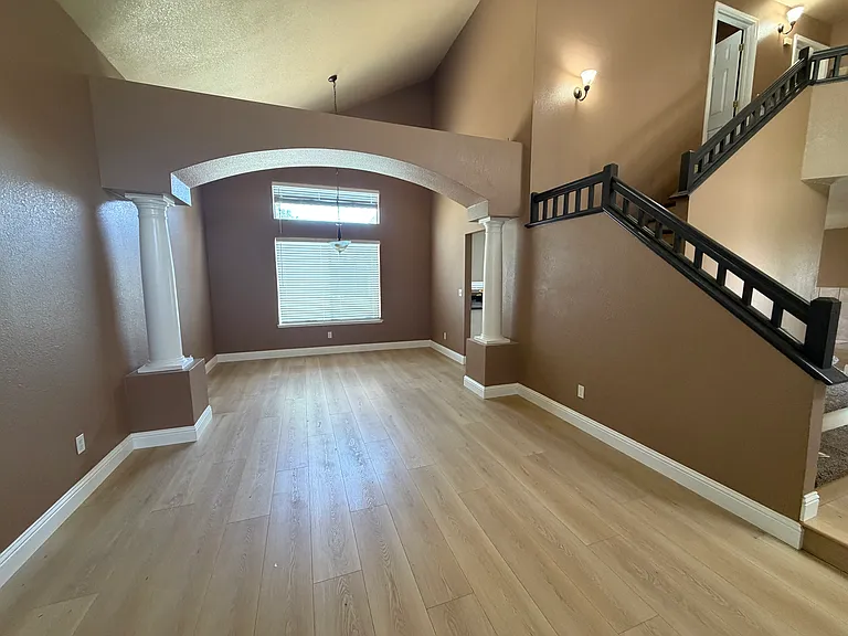 Spacious dinning area