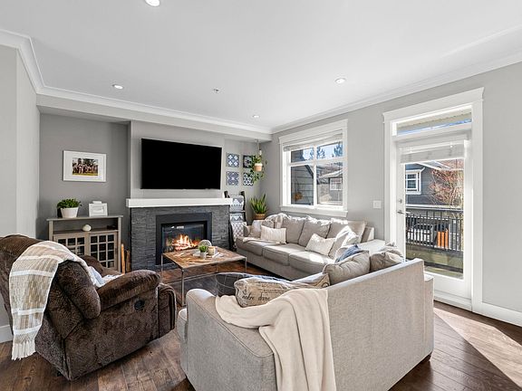 4th image of 11461 236th St #43