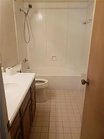 3900 Division St #D — Photo 5