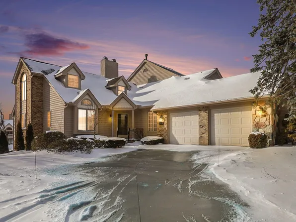 18269 Blue Heron Dr E #16, Northville, MI 48168