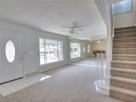 5th image of 581 Fairway Blvd