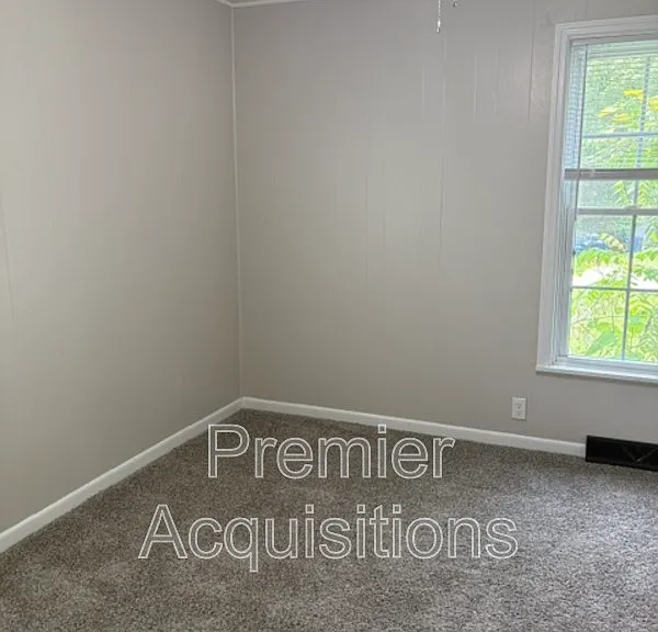 2108 Fernwood Pl — Photo 12
