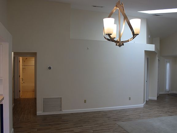 4th image of 7050 Villa Estelle Dr