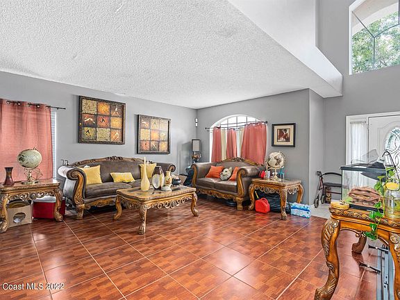 3rd image of 236 Anson Dr
