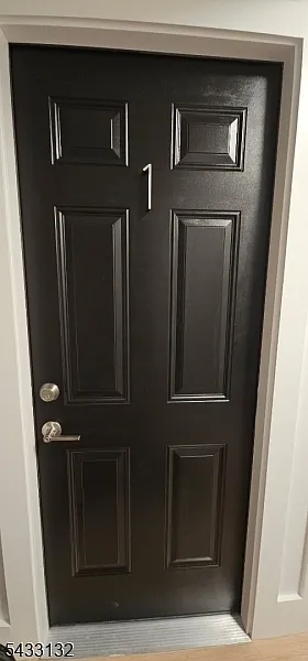 31 Main St #1