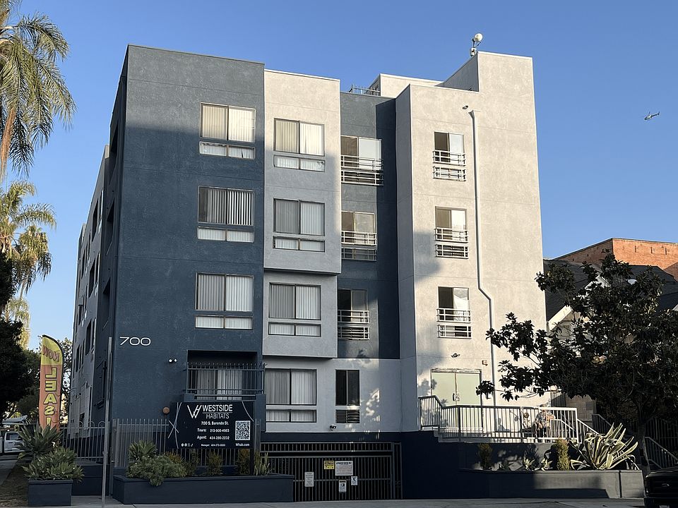 Building Photo 1