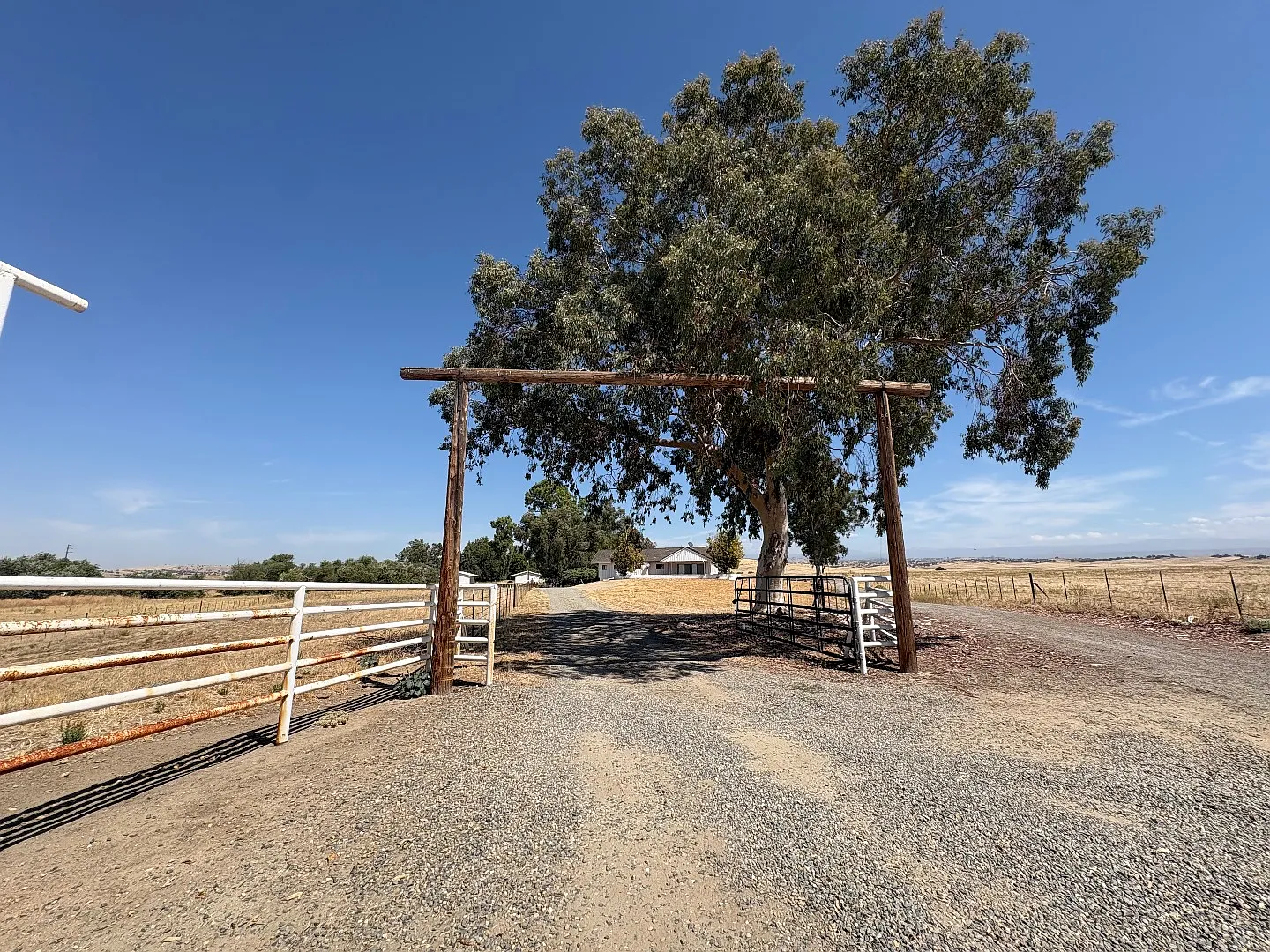 41181 Wide Awake Ranch Rd — Photo 1