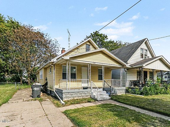 4th image of 630 Marmion Ave