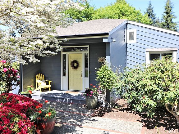 2nd image of 2508 Wedgewood Ct SE