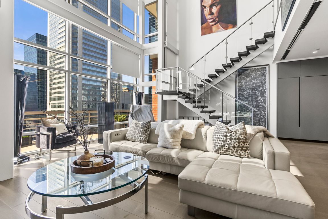 next background image