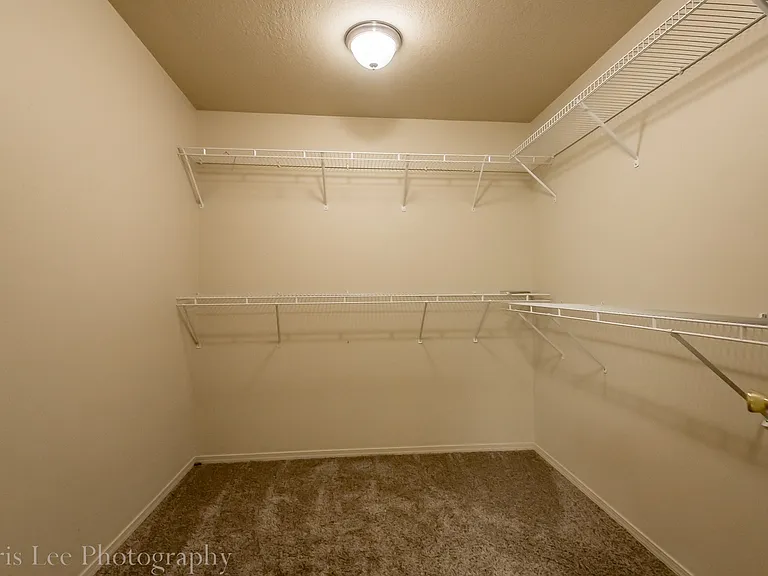 1278 N Heritage Ave — Photo 11