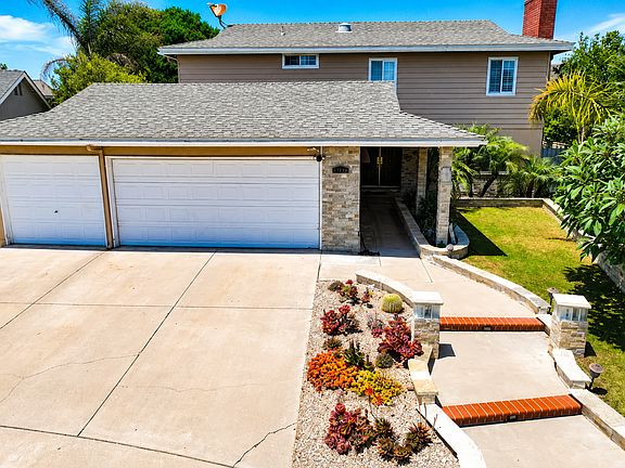More-than-ample parking with the garage, huge driveway, and first-come-first-serve large neighborhood streets