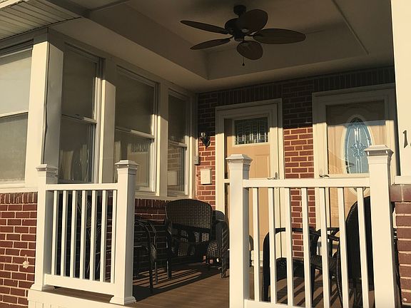 3rd image of 123 1/2 N Princeton Ave
