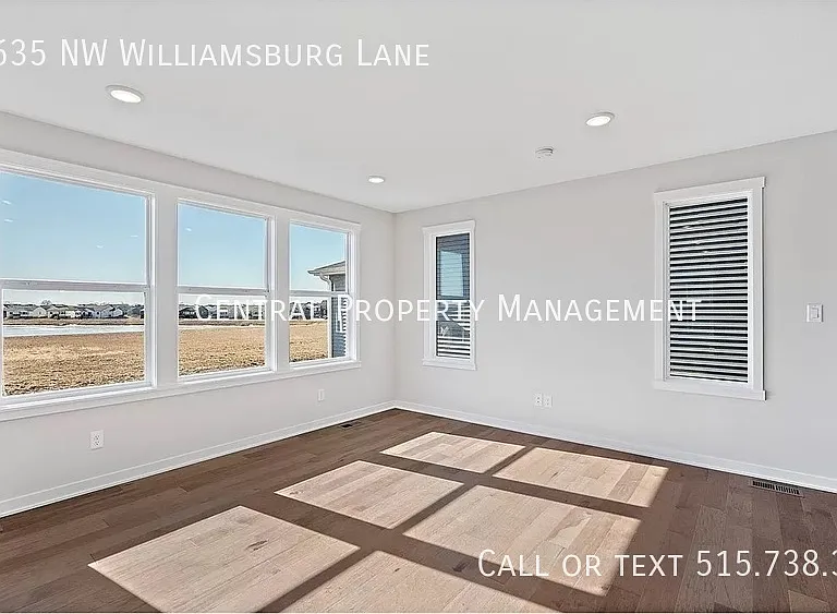 635 NW Williamsburg Ln — Photo 10