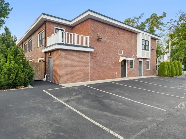 142 Pleasant St Unit 2, Winthrop, MA 02152